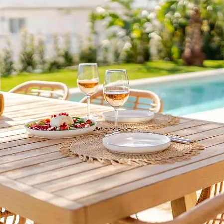 Villa New - Rooftop Jacuzzi & Sunset Views