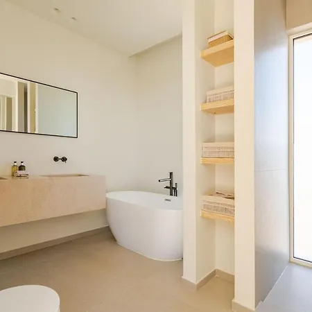 New - Rooftop Jacuzzi & Sunset Views וילה